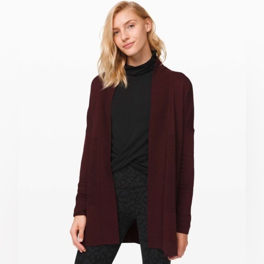 NWOT Lululemon Sit In Lotus Wrap II in Garnet Purple Size 6